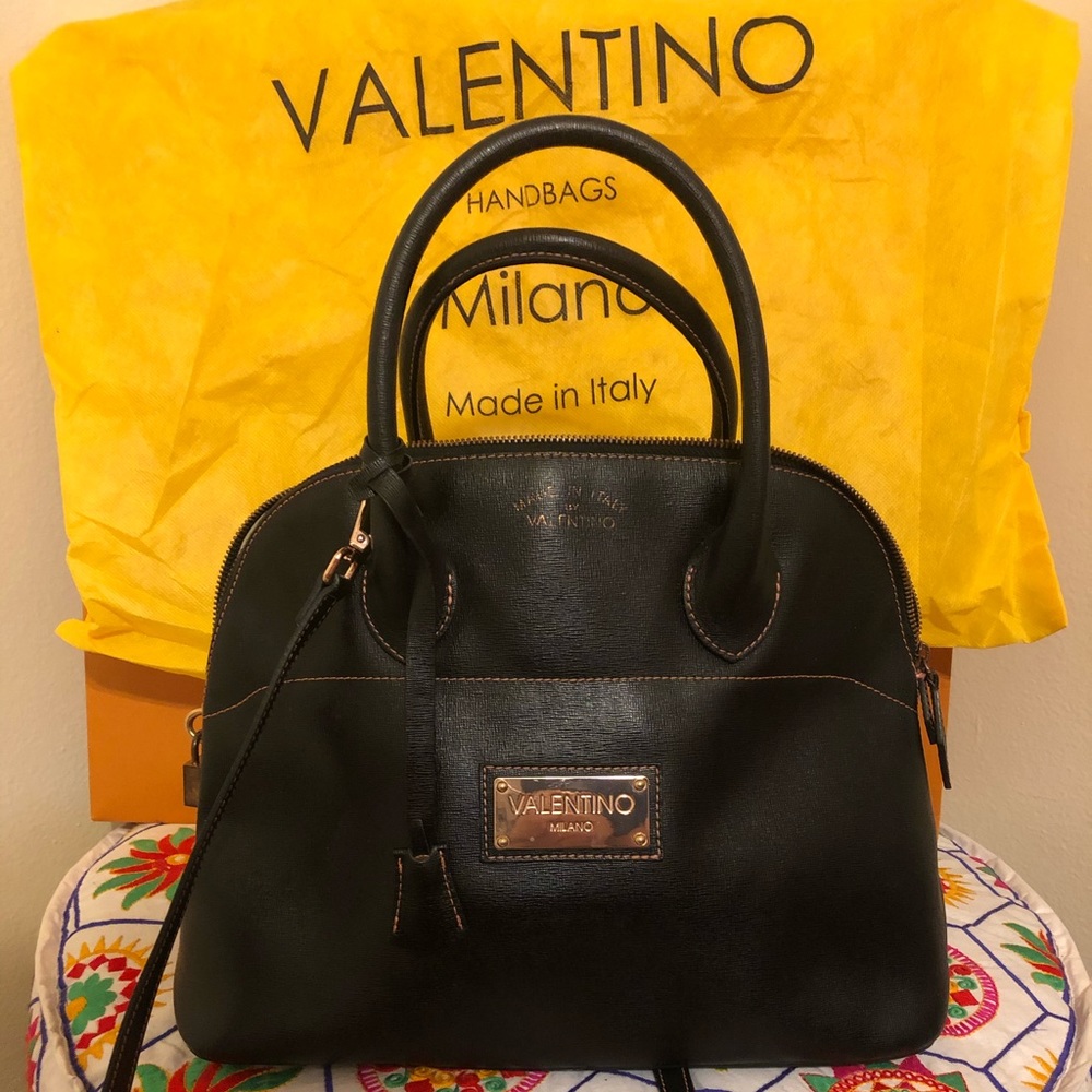 LIKE NEW Valentino Saffiano leather dome bag✨